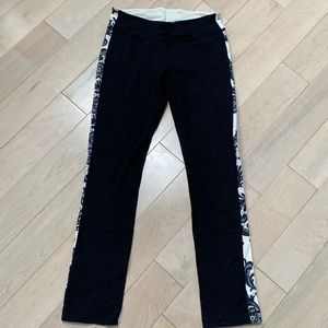 Lululemon lace print side high waist full length pants